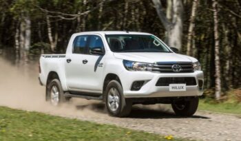 Toyota Hilux Pick-Up full